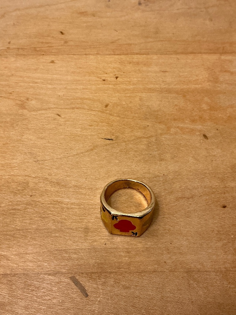 Gold tone Chunky Ring Clover K